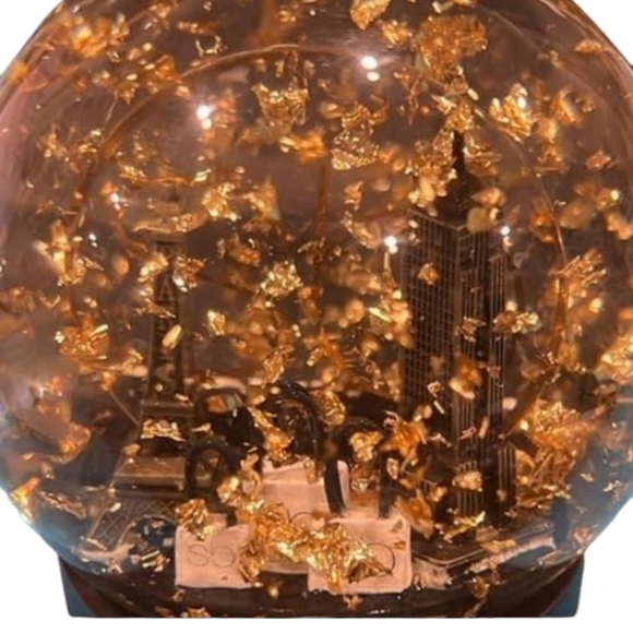 Scott Barnes Snow Globe NWT/NIB Limited Edition - Picture 3 of 5